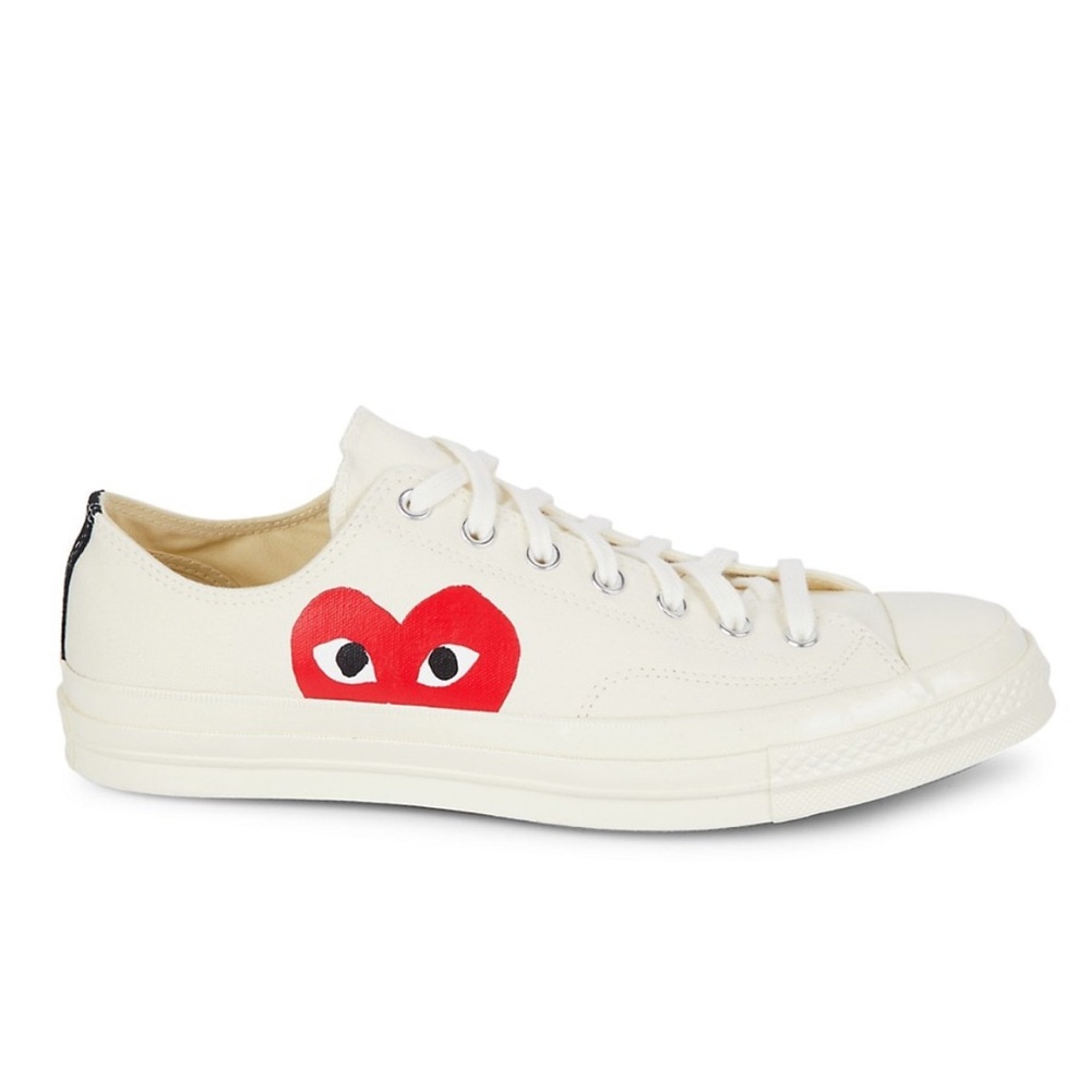 CDG PLAY Converse Low Tops US Men’s 7, Women’s 9
